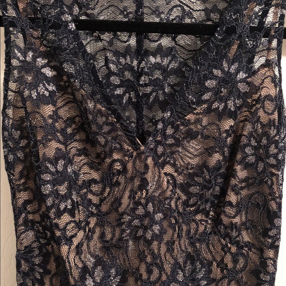 BCBG Maxazria Sheer Blue Lace Overlay w/ Nude Slip - Picture 3 of 5
